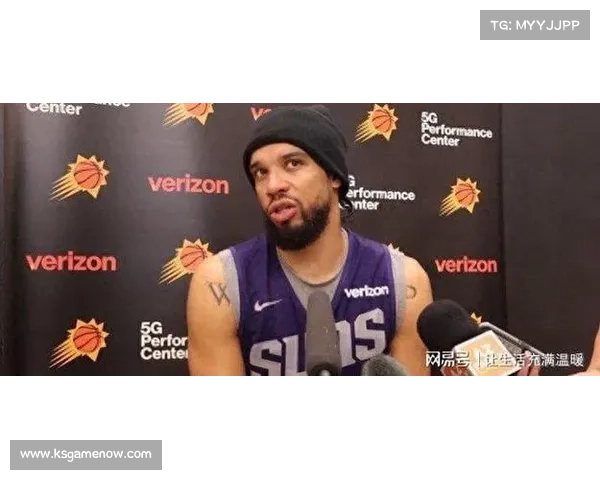 布克狄龙半场爆发狂砍21分 双枪携手引领球队进攻势不可挡